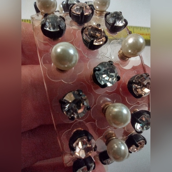 J. Crew pearl Rhinestone Lucite Cuff Bracelet 🩷 - Picture 3 of 7